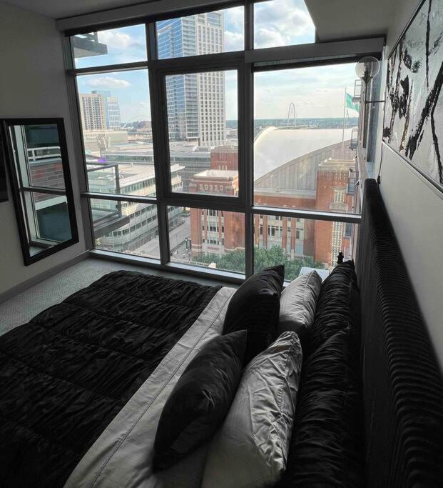 Opulence Is A Way Of Life Apartment Далас Екстериор снимка