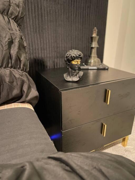 Opulence Is A Way Of Life Apartment Далас Екстериор снимка