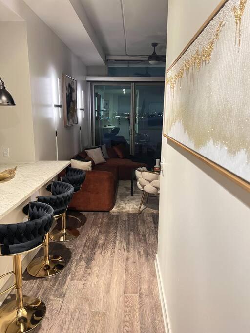 Opulence Is A Way Of Life Apartment Далас Екстериор снимка
